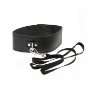 COLLAR DE CUERO NEGRO CON CORREA